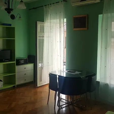 In 35818 Apartman